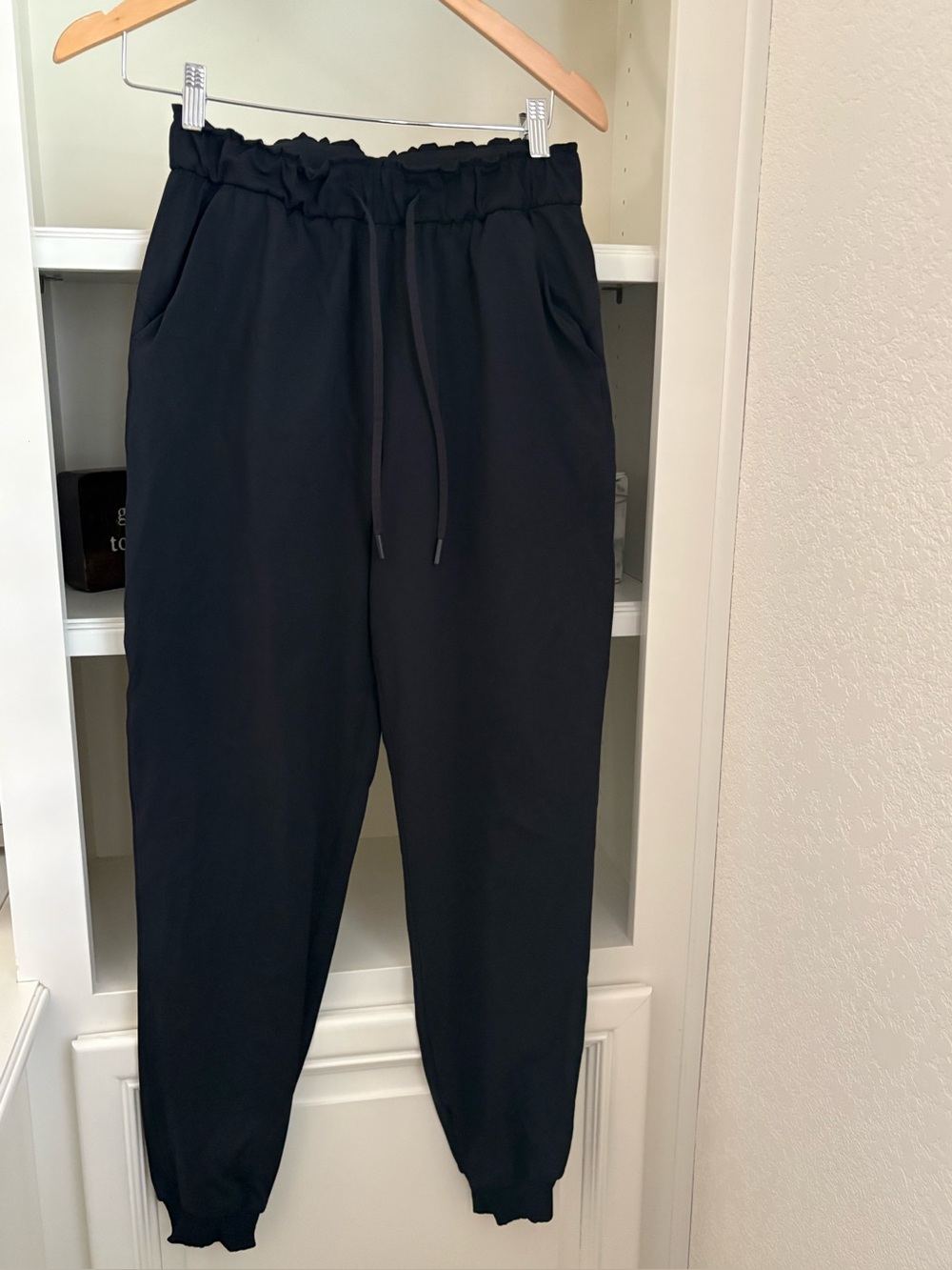Lululemon Keep Moving Jogger Black 6